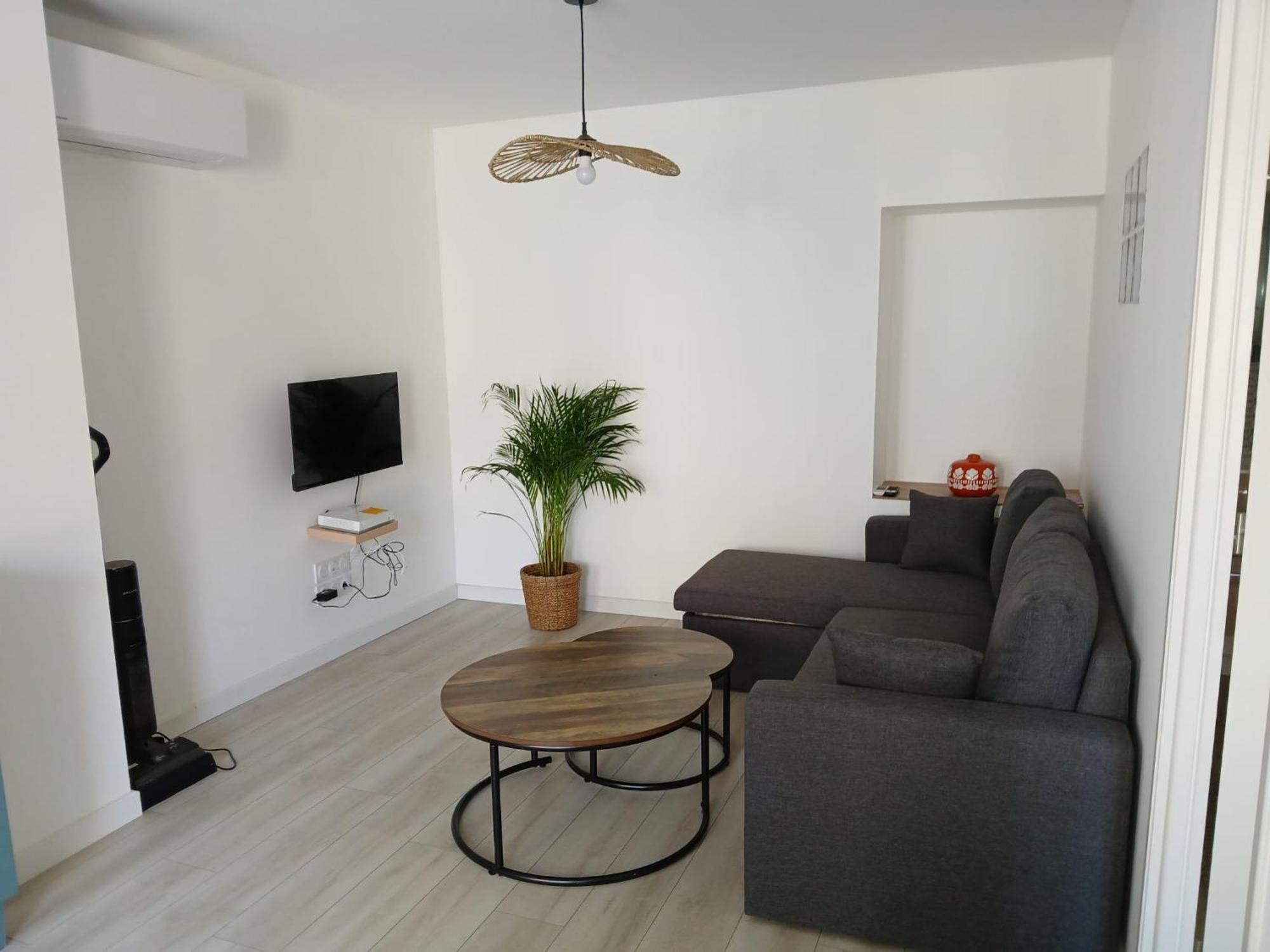 L Exotique Apartment Marlieux Bagian luar foto